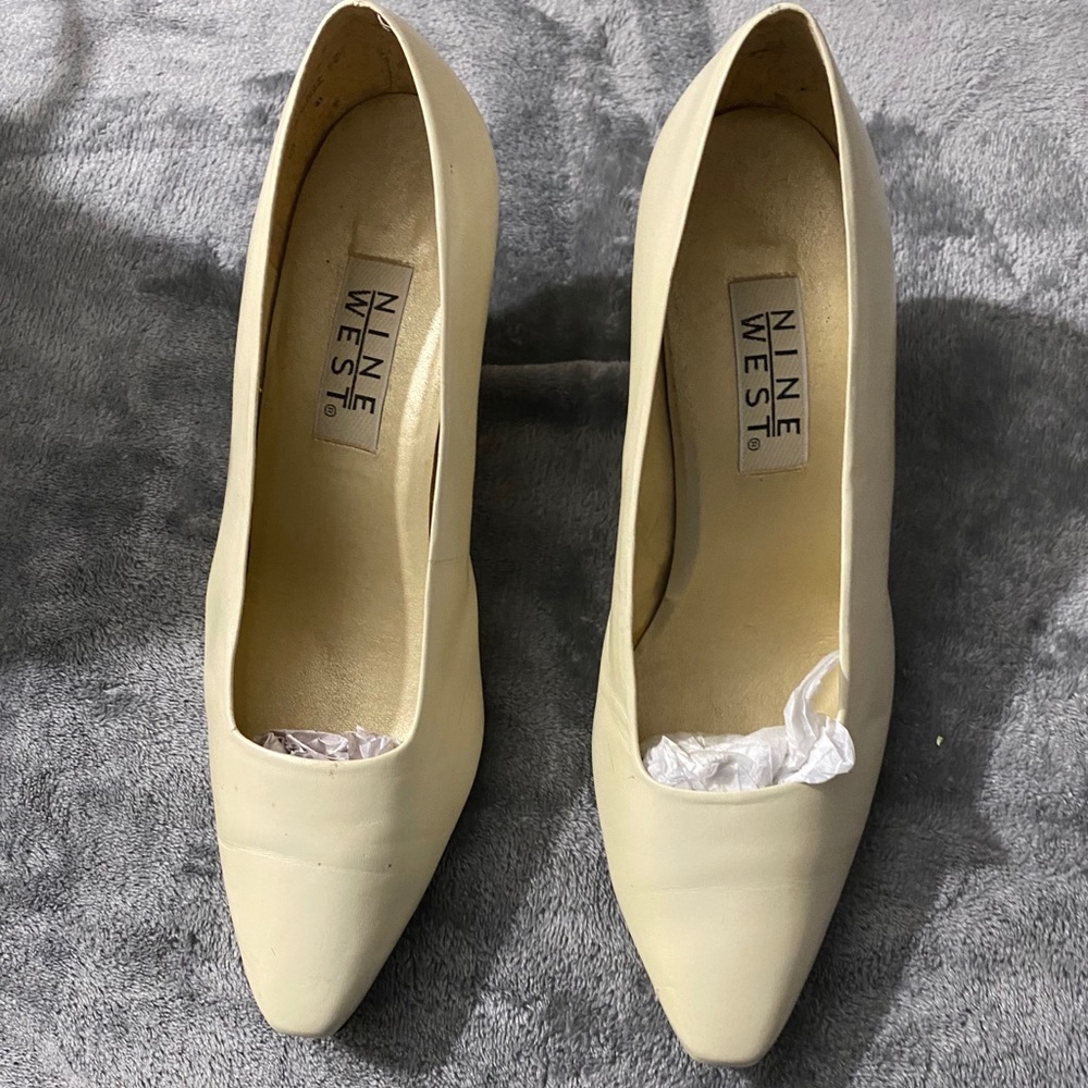 Nine West Cream Heels 9W